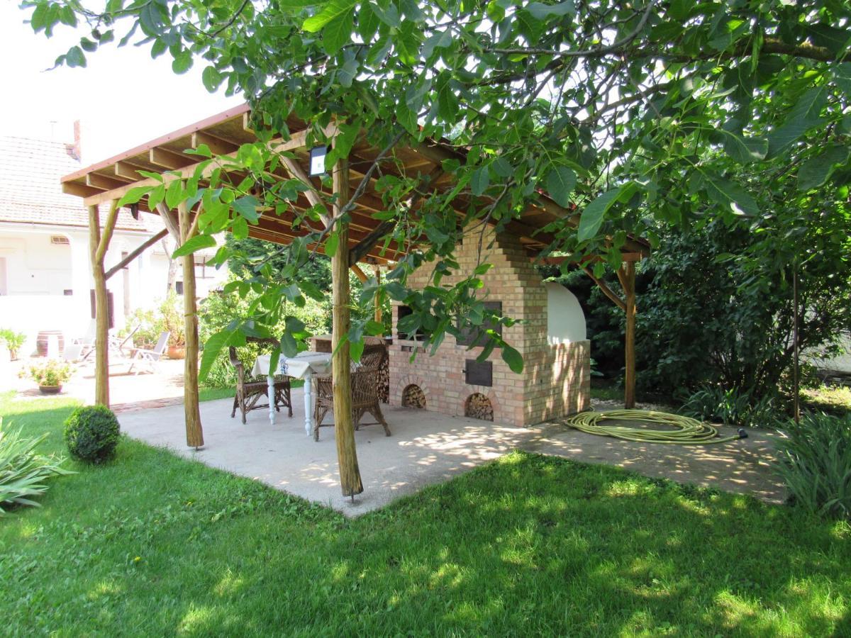 Tornácos Vendégház Hajdúnánás Exterior foto