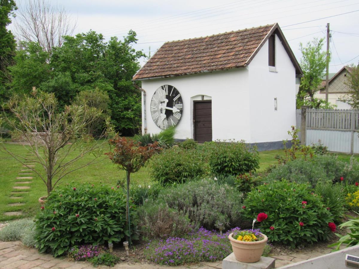 Tornácos Vendégház Hajdúnánás Exterior foto